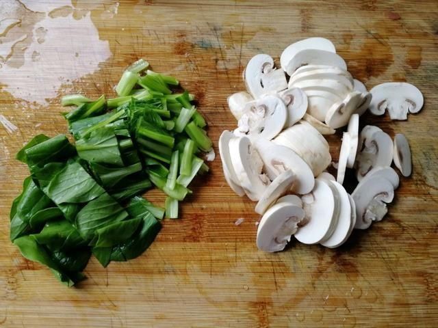 白粥|白粥太无味教你一款有肉有菜的粥,颜色好看又好喝