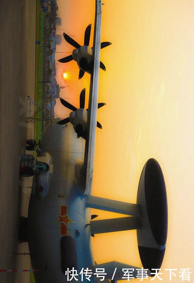 海军|剑指战场!东部战区海军航空兵出击