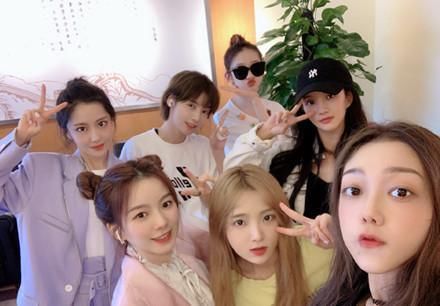  用力|硬糖少女团专发布会，陈卓璇用力过猛未必达到优质，希林娜依高确认担任队长