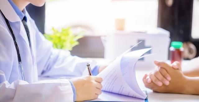  肺癌|肩痛未必就是肩周炎，肺癌也有可能肩痛，并不少见！什么原因呢？