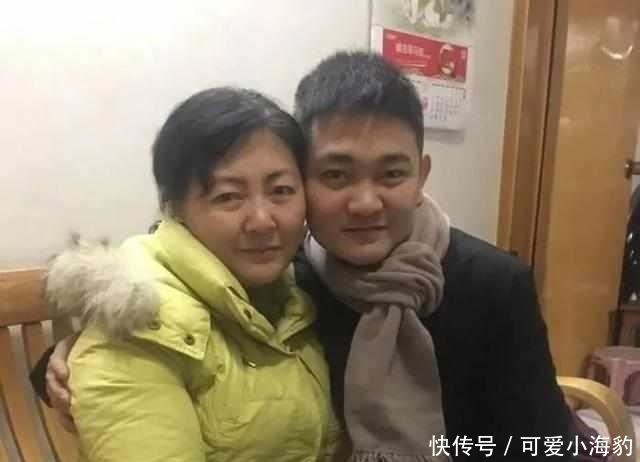 家庭|保姆偷男婴27年，养废后归还：原生家庭里，藏着孩子未来的模样