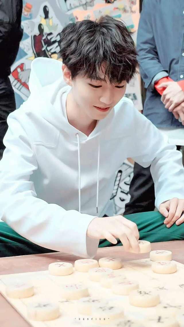  和我的家乡|没等来王俊凯杨紫《我的家乡》，王源新综艺来袭，嘉宾阵容厉害了