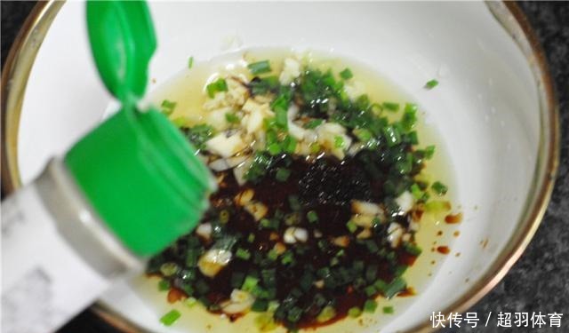 秋天|秋天凉爽,面条该换个做法了!儿子最近就迷这吃法,天天吃不厌!