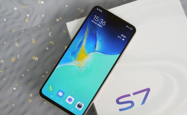  轻薄|vivo S7评测：轻薄高颜值 自拍神器