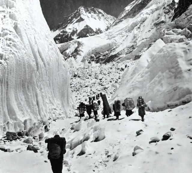  尝试|第一个登顶世界之巅的探险家都经历了什么？