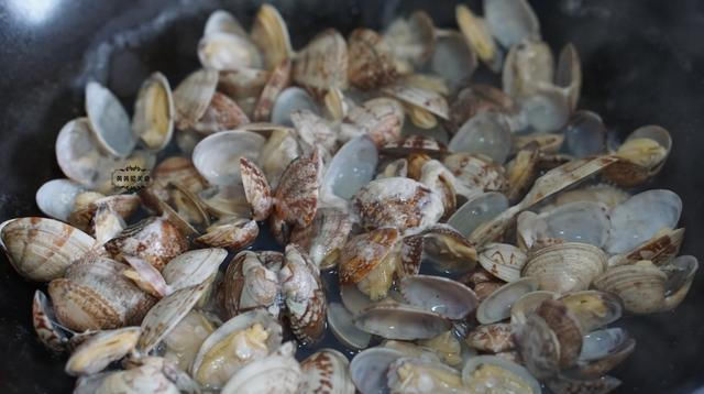  苦瓜|热天，吃这菜超省事儿，清热解暑又去火，整个夏天都精神