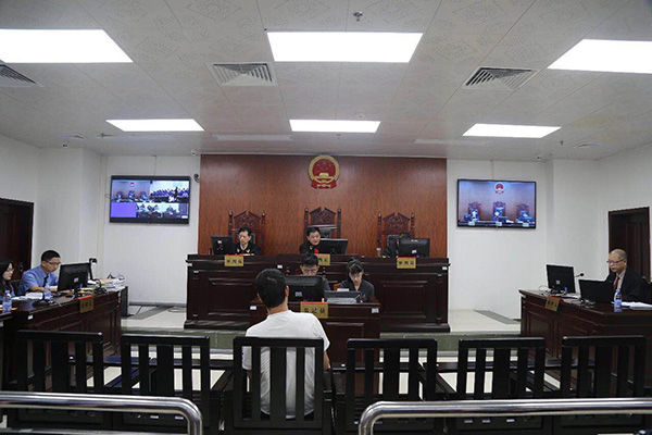  欧文伟等人|广东男子刺伤多名围殴者案二审维持原判：不认定正当防卫