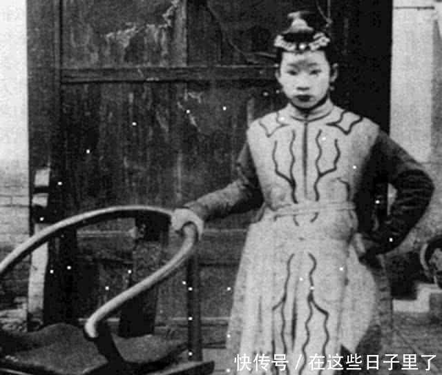  红灯照|义和团第一女英雄, 带领3000美女抗击八国联军, 死后尸体却被做成标本