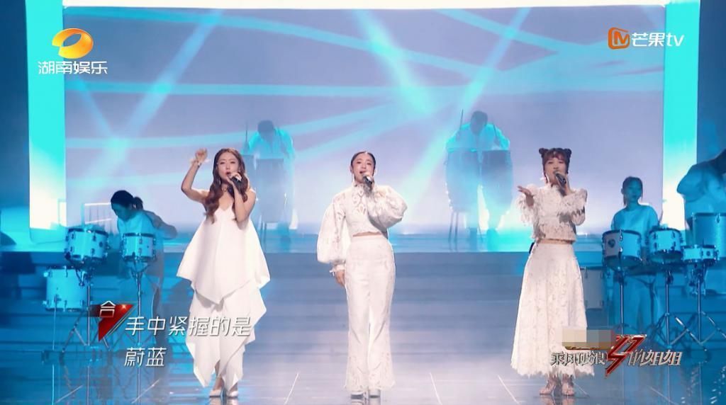 二轮公演|《浪姐》节目组现骚操作,硬捧万茜遭宁静质疑,郁可唯咧嘴很精髓