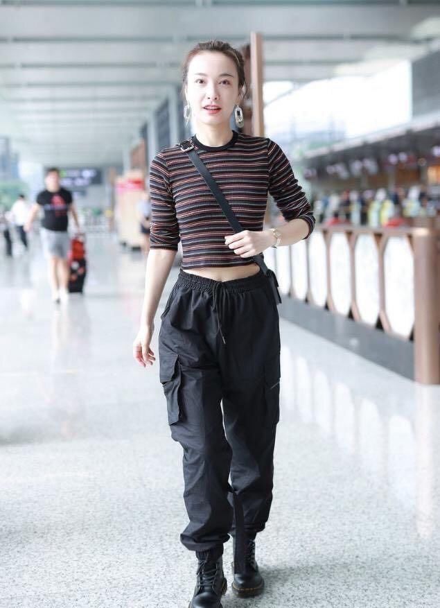  赵丽颖|吴昕和赵丽颖撞衫了！穿一条裤子，却暴露了少女和宝妈的区别