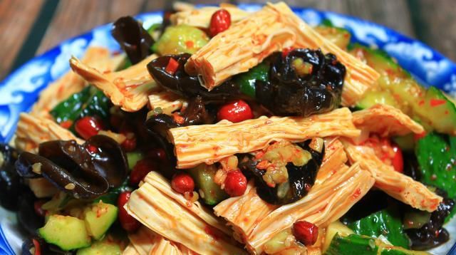  腐竹|凉拌黄瓜，别直接加醋和生抽，记住“2211”，保证又脆又香还入味