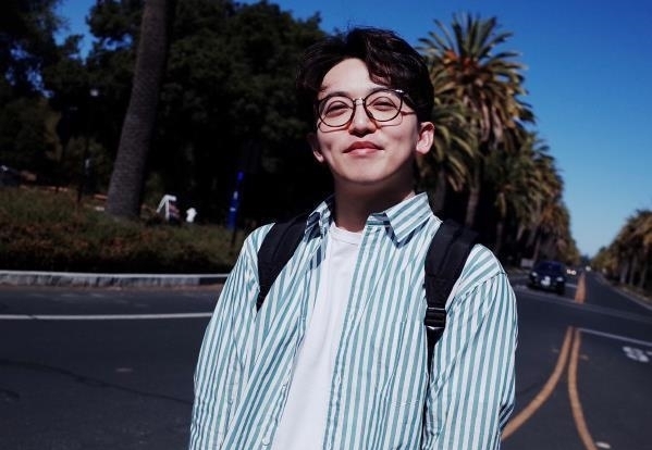  导演|还记得《奔跑吧》最帅的导演吗跑男结束后竟变成这样，让人意外