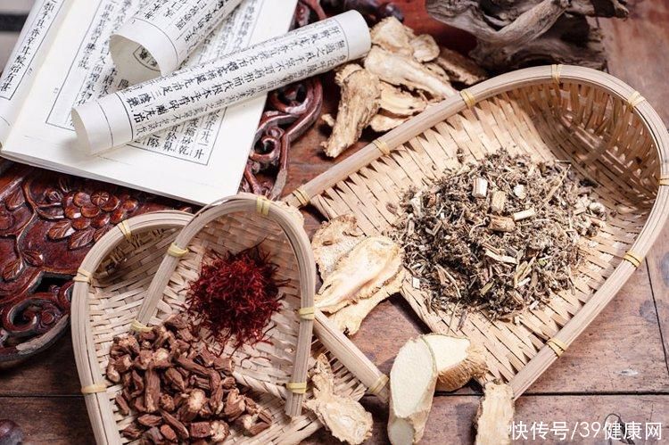 丹参和三七哪个可以长期吃(丹参、三七都是“血管清道夫”，哪个更好用？可以长期食用吗？)