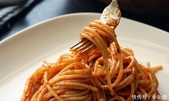 回答|外国人疑惑:为什么中国人吃的面条都带汤呢?网友的回答扎心了