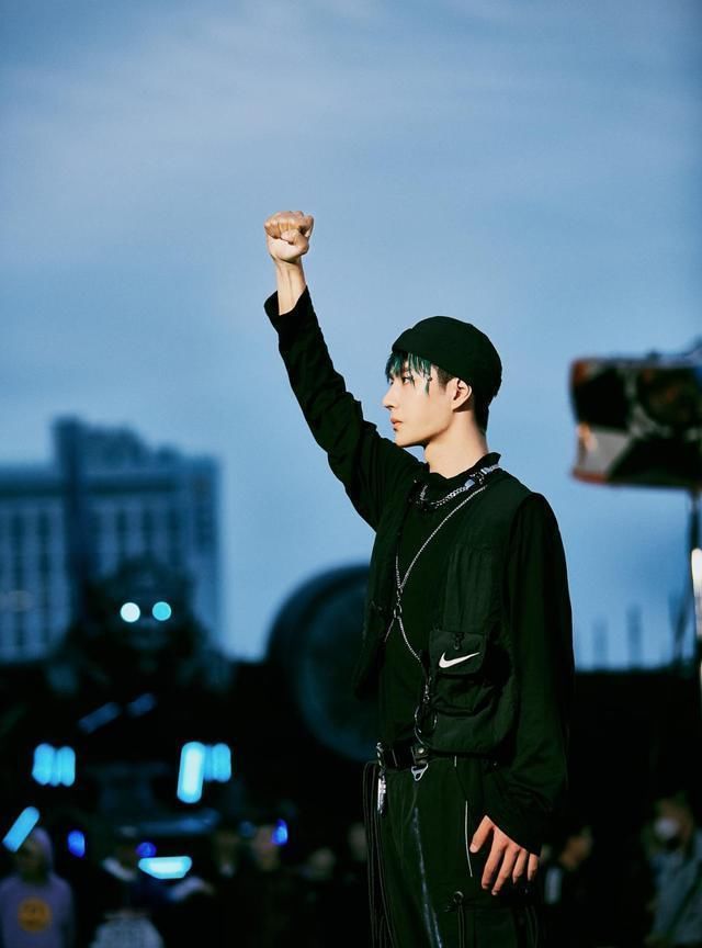  位队长|评价超高分！想看话唠王一博吗？看看这里！