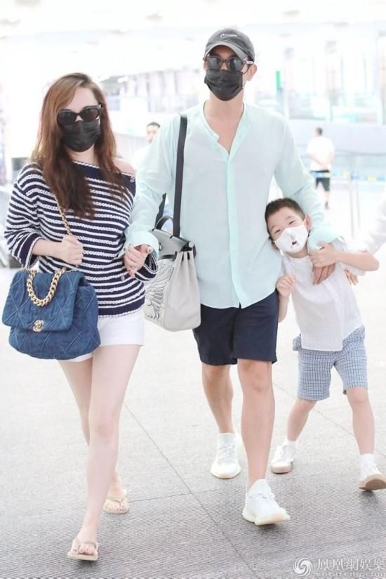  热裤|霍思燕穿热裤秀玉腿获老公守护 嗯哼被杜江“夹着走”场面搞笑