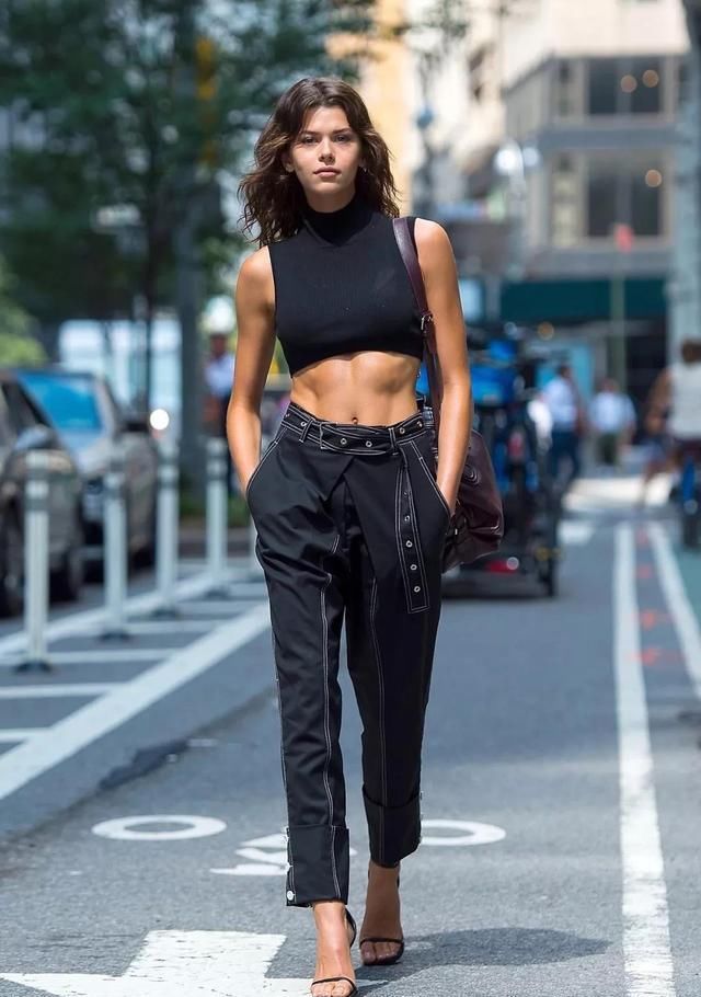  帅气|2020最火工装裤！搭配背心十足欧美范，谁穿谁帅气