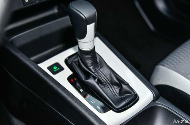  海外版|新一代飞度在外观设计方面整体延续了海外版车型的造型设计