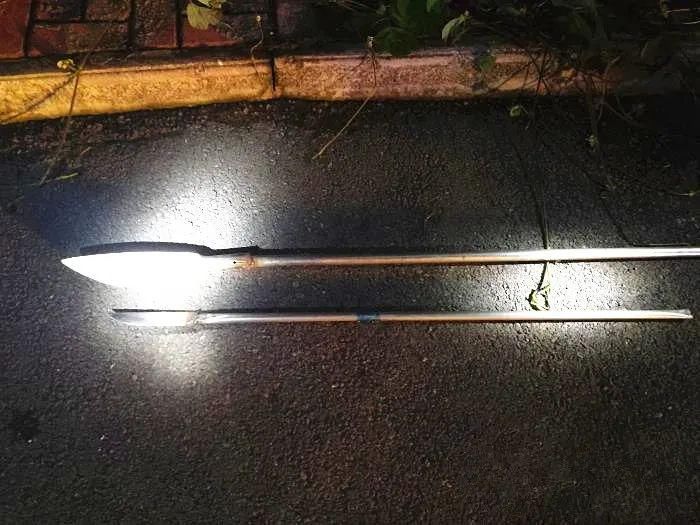  法携带管制|注意！兴仁6名小伙提1.5米长刀在街上“乱窜”…看结果