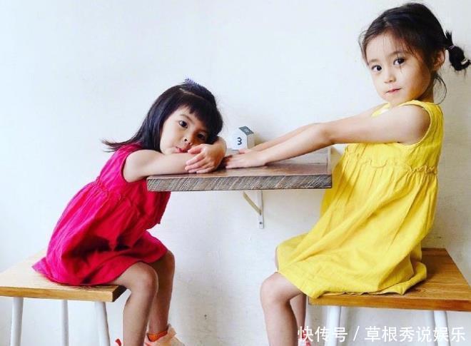 视频|咘咘、波妞陪爸爸去菜场,姐妹两人手牵手,背影超温馨