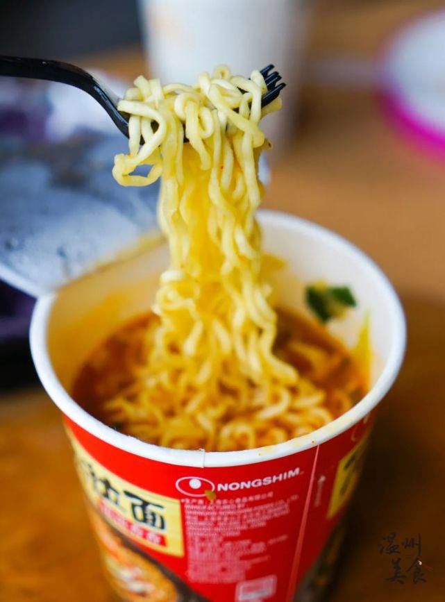 泡面|温州便利店的这些新奇泡面,我们测评后发现ZUI好吃的竟然是……