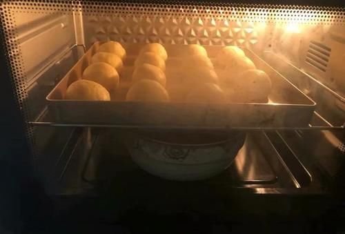 自制|自制椰蓉小面包,学会不用排队买,奶香味十足