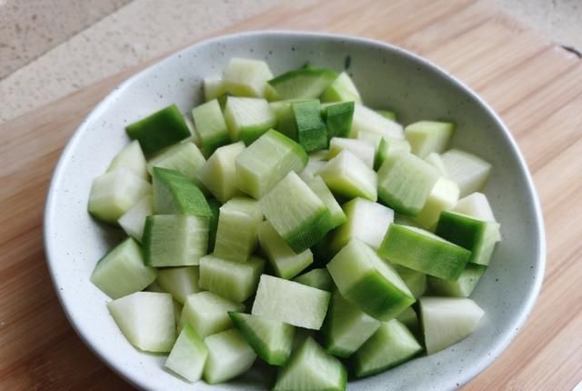 作用|秋吃萝卜赛人参,这做法一定要试试,简单一焖出锅比肉还香