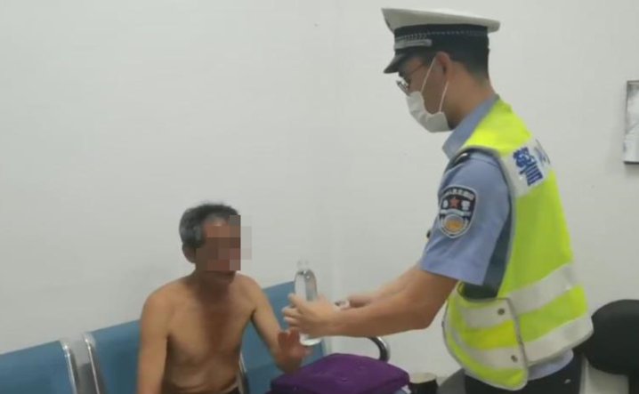  八天|老年痴呆的父亲，走了八天想去见女儿，却走反了方向，高速交警中途救助