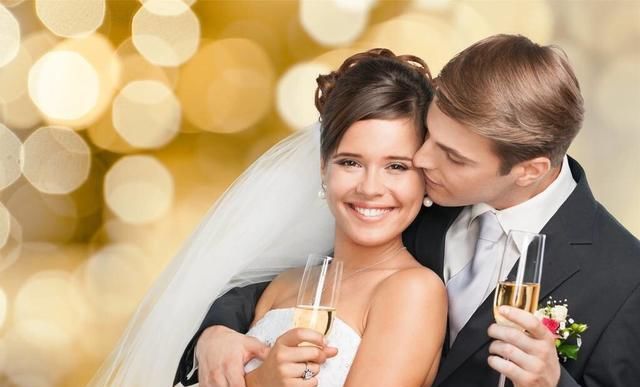 结婚|妹妹结婚收50万彩礼，女友大闹，要求我给她的彩礼也从20涨到50万