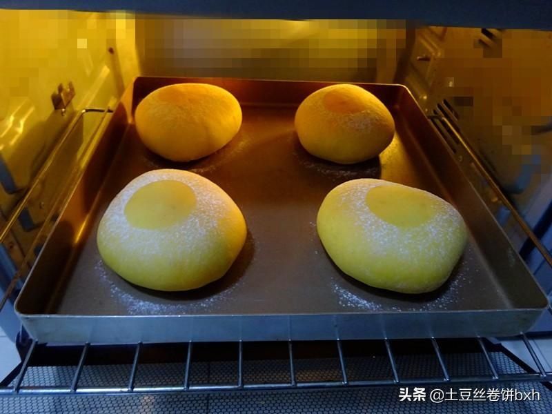 胡萝卜|秋天,爱吃饼这么做,材料丰富,暄松柔软,好吃又好看