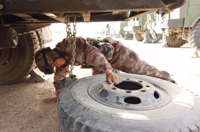 策划|军团策划丨燃!节日不忘战备,中国军人枕戈待旦……