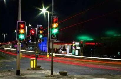  禁飞令|定了！本周六起禁飞令取消！奥地利被病毒＂包围＂!欧盟再调整对外开放清单！