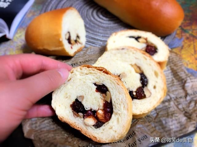  营养|起来做一款坚果面包卷吧，营养又好吃，你一定会喜欢的