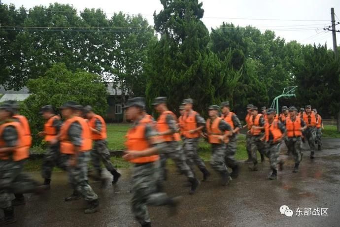  临汾|重回22年前抗洪战场，“临汾旅”打响攻坚战保卫马鞍山