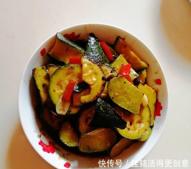 搭配|大半年未回老家,婆婆准备了七道家乡美味,荤素搭配,吃着真香