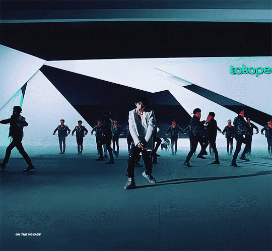  防弹|200730 昨天的舞台上像疯了一样舞蹈跳得超帅的防弹金泰亨