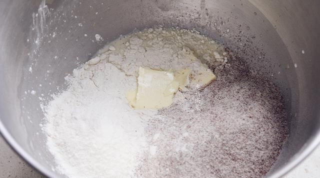 发酵|夏天做面包,直接法又快又顺利,干果多的软欧,越嚼越香还无油