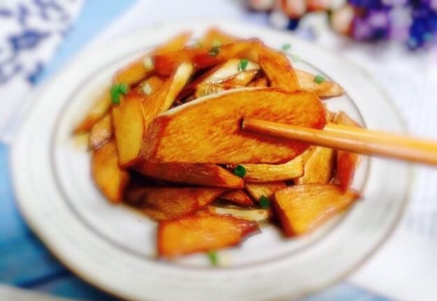 比肉|这道菜含有17种氨基酸，油焖吃下饭又营养，比肉还好吃！