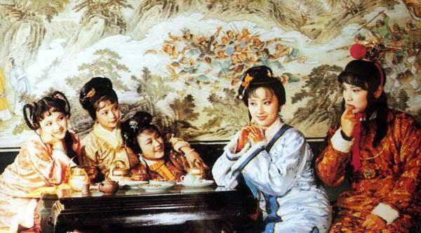 红楼梦|林黛玉早逝,薛宝钗独守空房,成也红楼,败也红楼