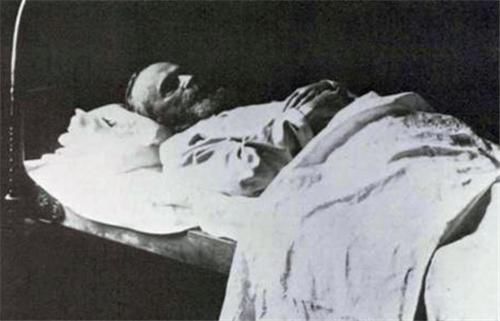 录取|天才的悲剧：7岁被哈佛录取，8岁会8国语言，最后被送进精神病院