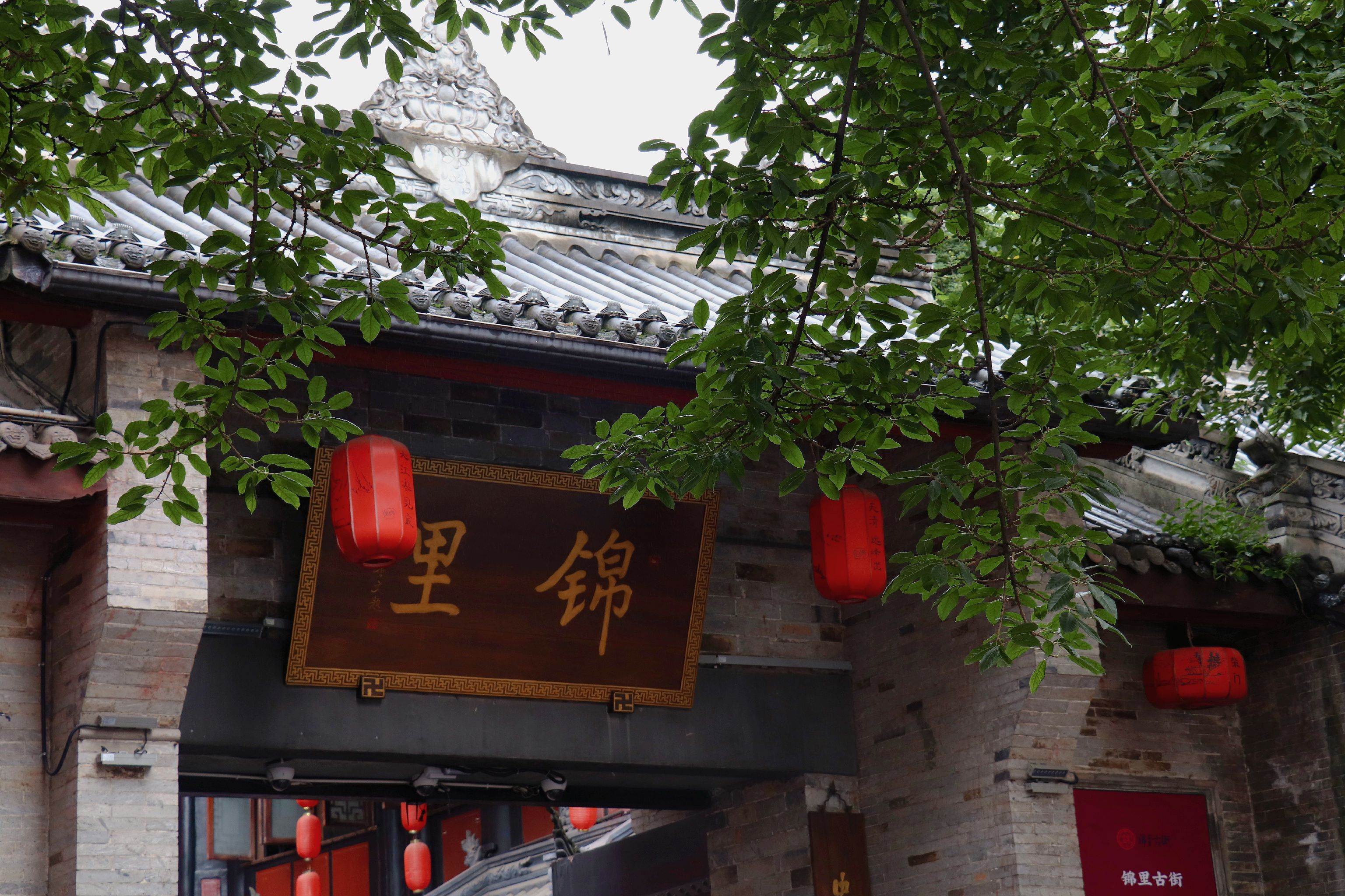 商场里|美食打卡攻略!每一个美食聚集地,都种满了成都人