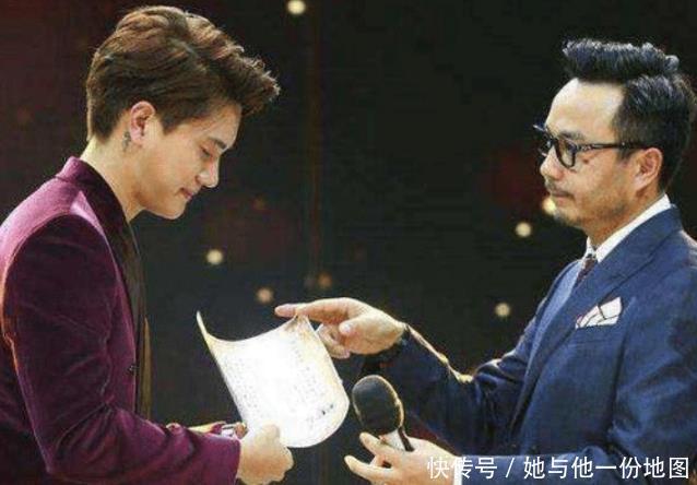 节目|当年下跪遗憾离开中国的小五,拿走汪涵的银行卡后,现状如何了?