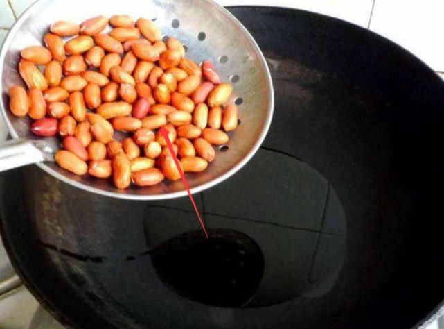  滑溜溜|筷子最“难”夹的5道菜，国人都容易失败，老外基本不可能成功