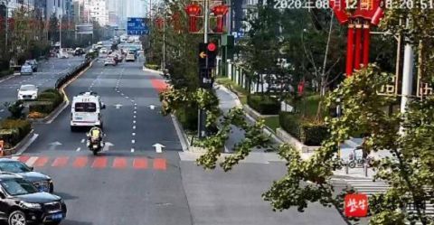  救治|“警医联动”，2分钟将伤者送到医院