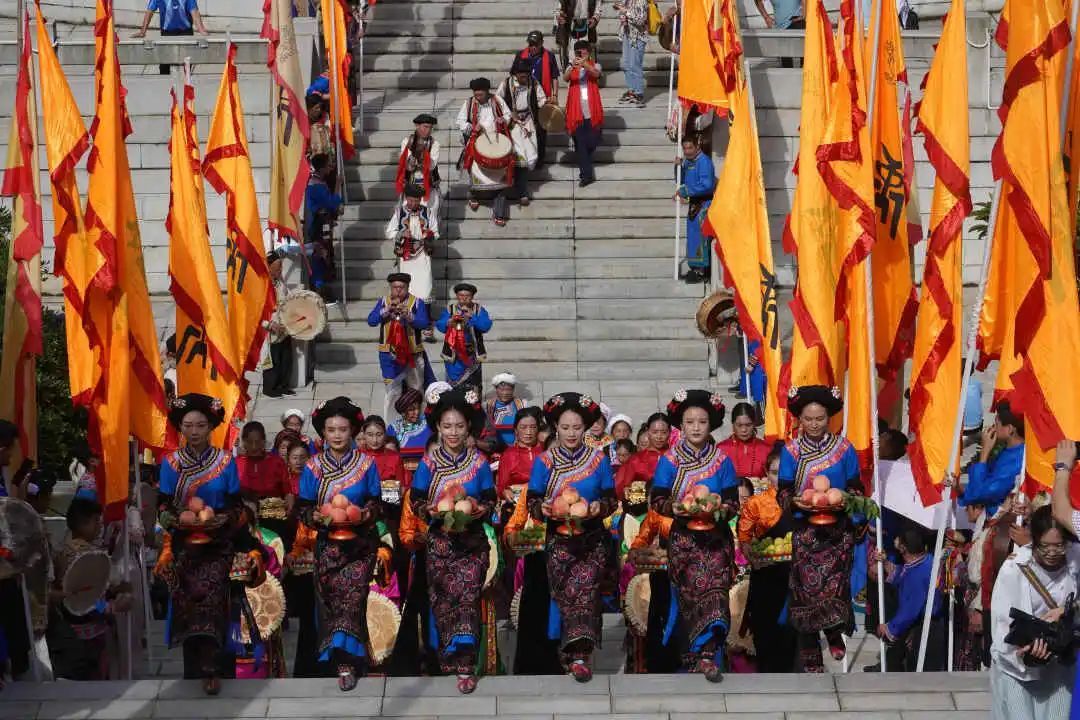 大禹祭坛前|锁定现场！汶川大禹祭坛太hot！