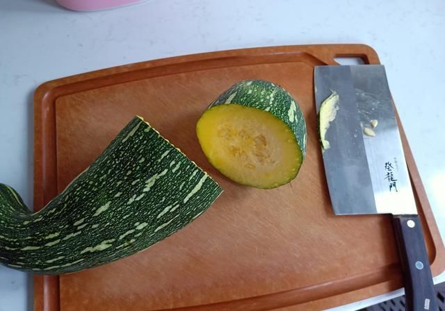  清香|一家子的极简早餐走红，清香软嫩却营养齐全，网友：一片冷淡风