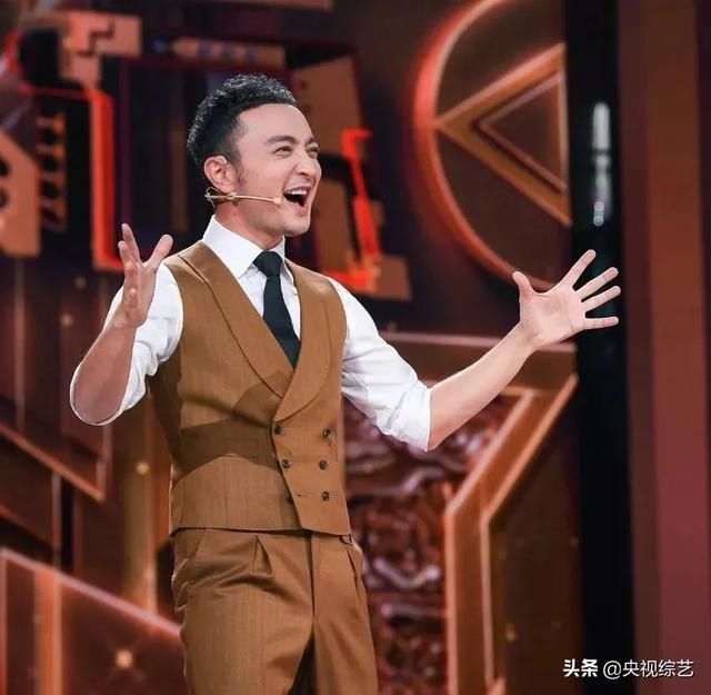 惊喜|“灵魂摄手”为小尼送上《你好生活》海报,大片质感惊喜满满