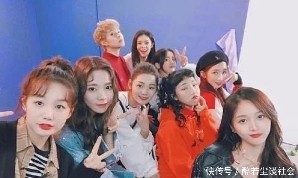谢幕|中国第一女团谢幕,演唱会泪点太多,一切都只是重新开始