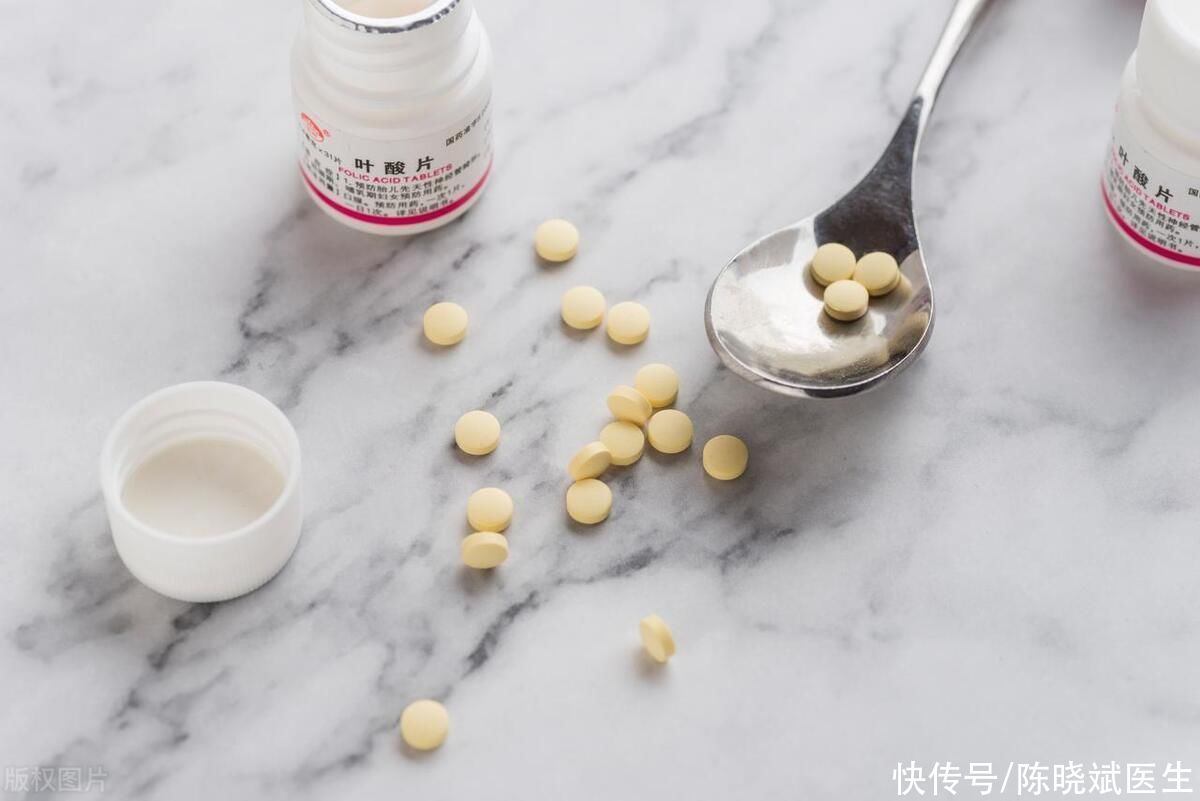 服用他汀类药物需要注意什么(服用他汀类药物，这5种错别再犯！不然等于白吃药，还会有风险)