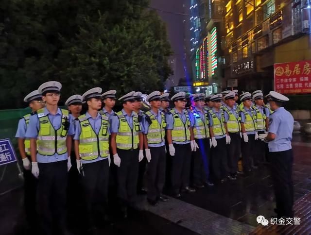  人毒|以为下雨不查车？昨晚，22人酒驾、8人无证、1人毒驾侥幸上路被抓